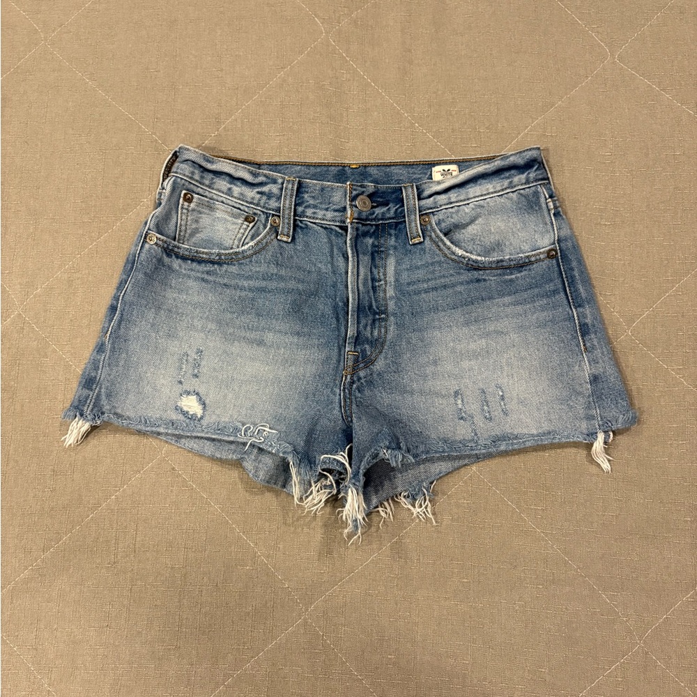 Levi Light Blue Frayed Jean Shorts